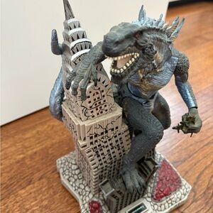 1998 vintage Godzilla Toho on Empire State Building coin bank.